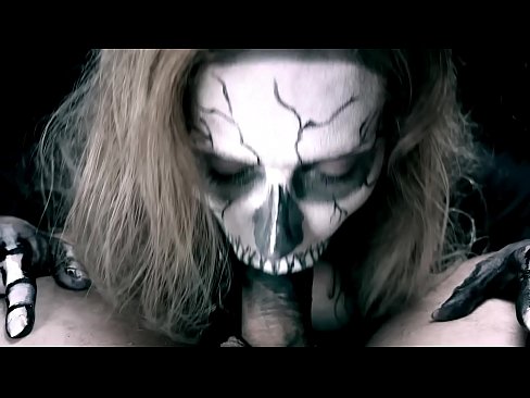 ❤️ Vajzë demonike që thith karin me gojën e saj të zezë dhe gëlltit sperma. Video e ndyrë  në sq.xxxdeutschepornos.ru ☑